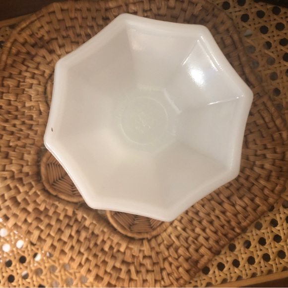 1970s Anchor Hocking Harvest Grape White Milk Glass Compote Vintage - Picture 5 of 9